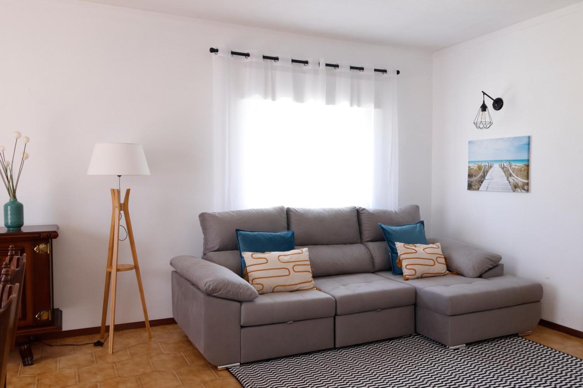 *private Outdoor Area* 300m-beach, Swing/no Stairs
